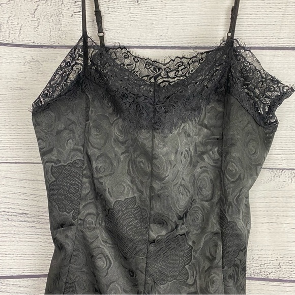 Minkpink NWT Black Satin Romper With Lace Detail Size Large - Picture 5 of 8